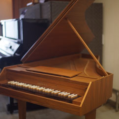 写真：中古のピアノ
