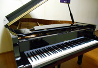 写真:中古ピアノ アトラスピアノ AG-850